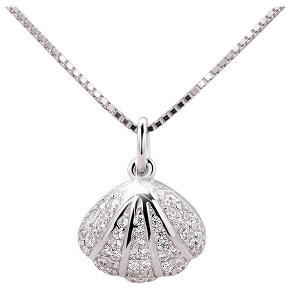 Little Mermaid Ariel Clamshell Pearl Necklace - Picture 1 of 6